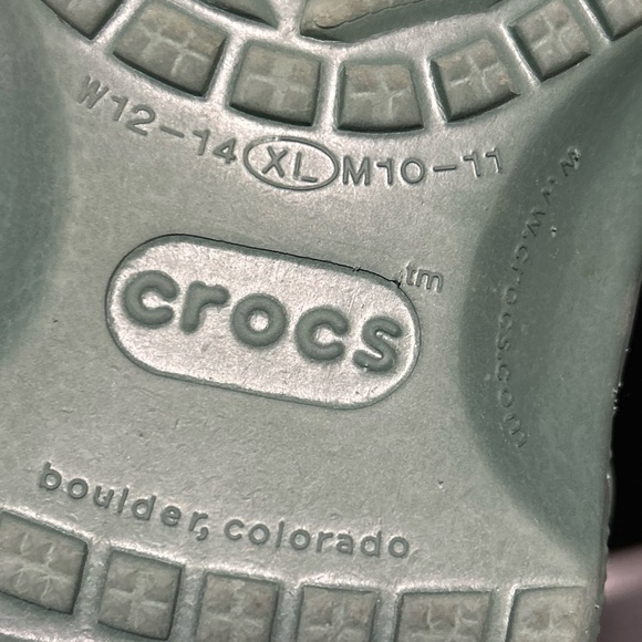 Crocs - Picture 9 of 9